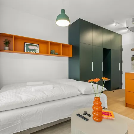 Lam Orange Ac - Balcony