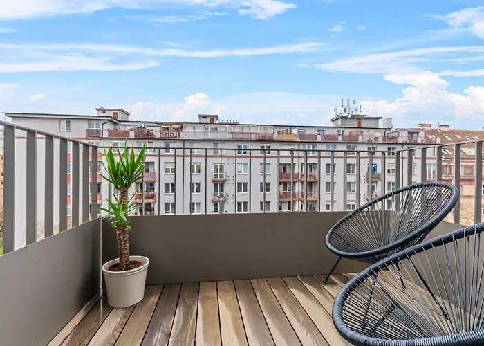 Lam Orange Ac - Balcony *